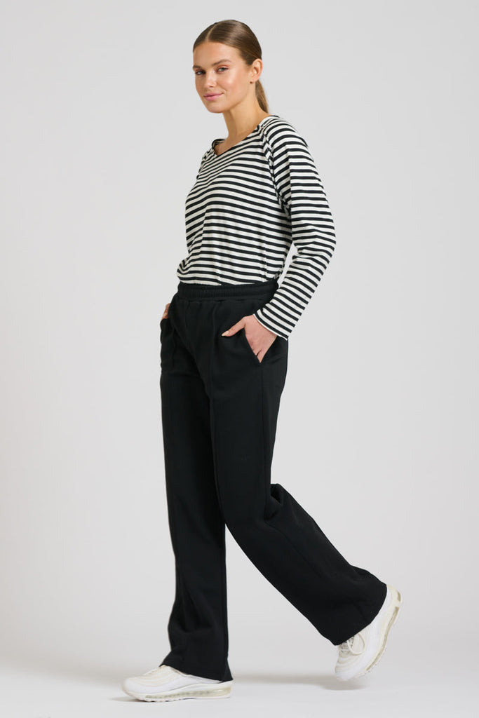 EST 1971 Scuba Track Pant - Black