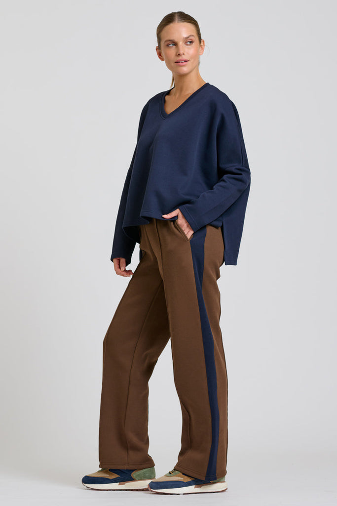 EST Scuba Trackpant - Chocolate With Navy Stripe