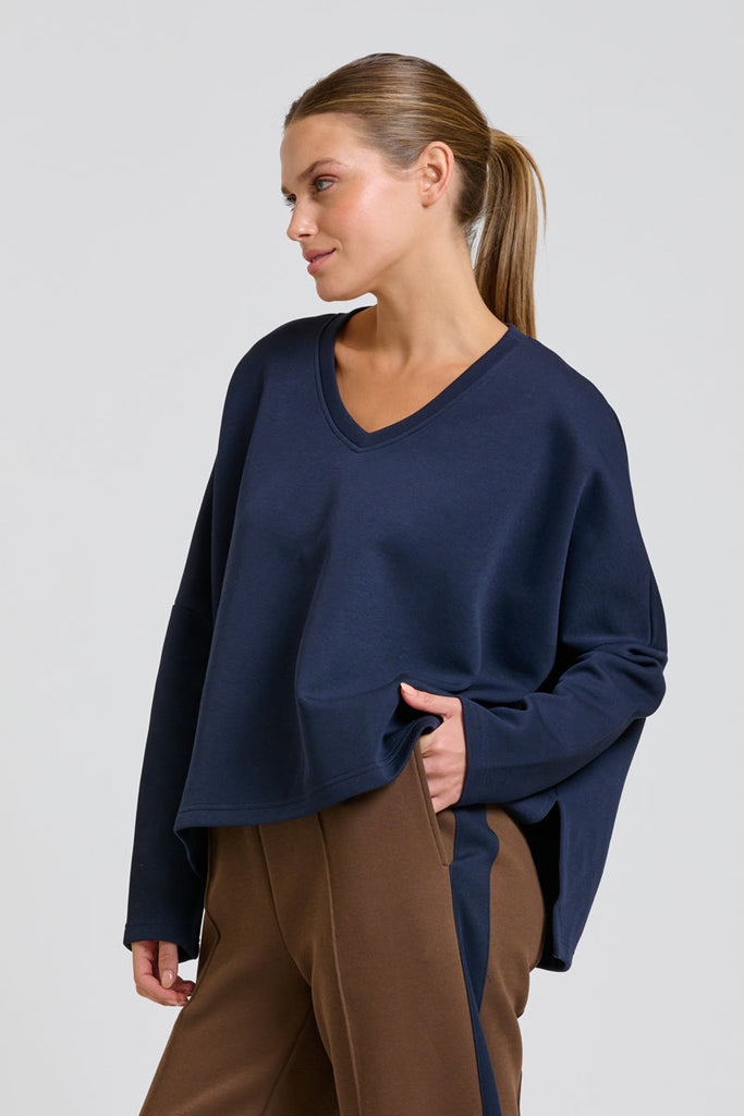 EST Scuba V Neck Sweatshirt - Navy