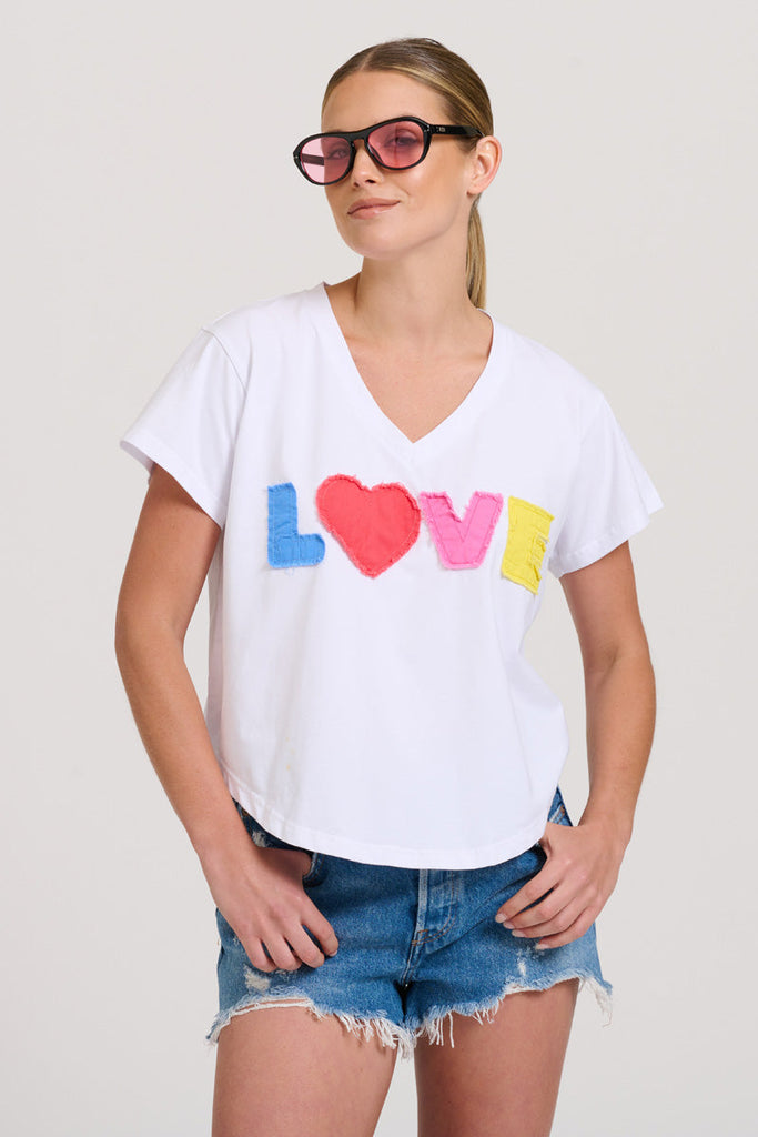 EST The V-neck Applique Love T-shirt - White/Multi