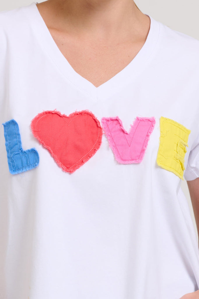 EST The V-neck Applique Love T-shirt - White/Multi