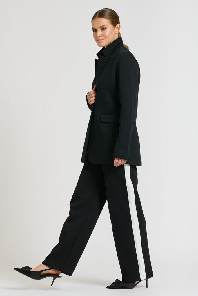 Shirty Iris Scuba Blazer - Black