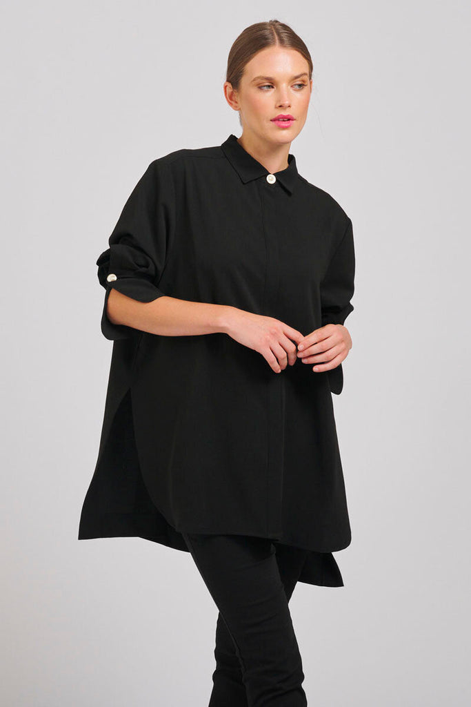 The Marnie Oversized Popover Shirt - Black